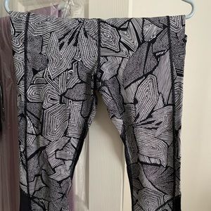 Lululemon Size 8 Pace Rival Leggings